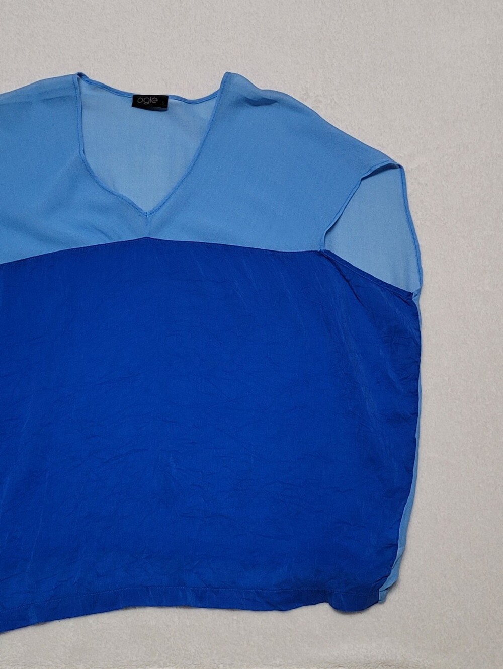 Y2K Vintage Ogle Light Blue Dark Blue Silk Colorblock Boxy Cut Cap Sleeve Blouse - Picture 12 of 12